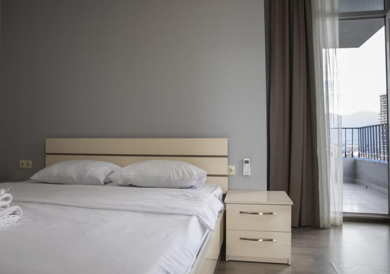 Horizon Batumi Aparthotel Exteriör bild