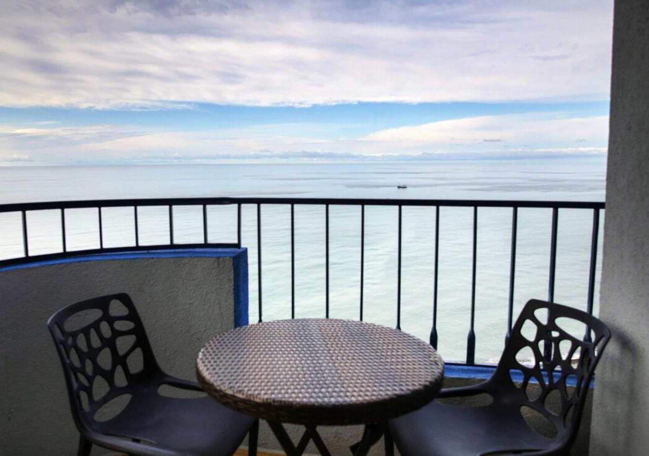 Horizon Batumi Aparthotel Exteriör bild
